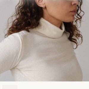 Pouli CreamTurtleneck Sweater 100% silk noil